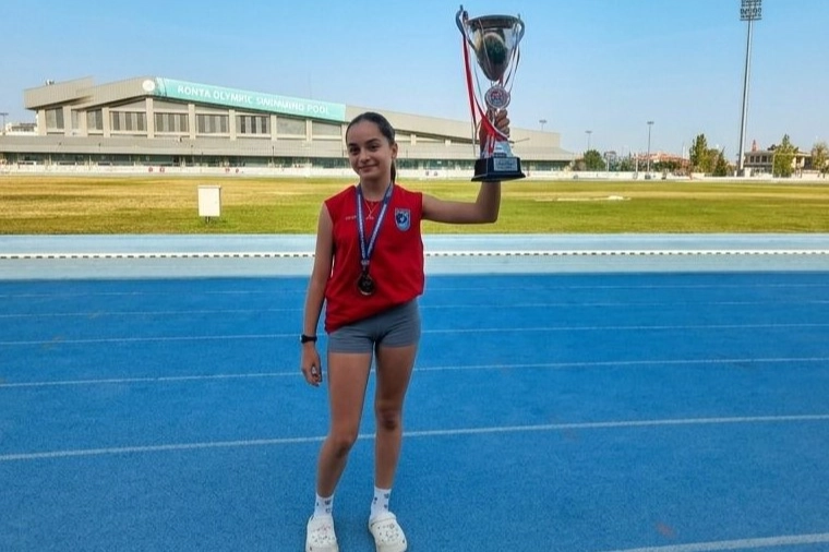 Kocaeli’de genç atlet Alya Gül Keskin Türkiye 3.’sü gündeme taşındı