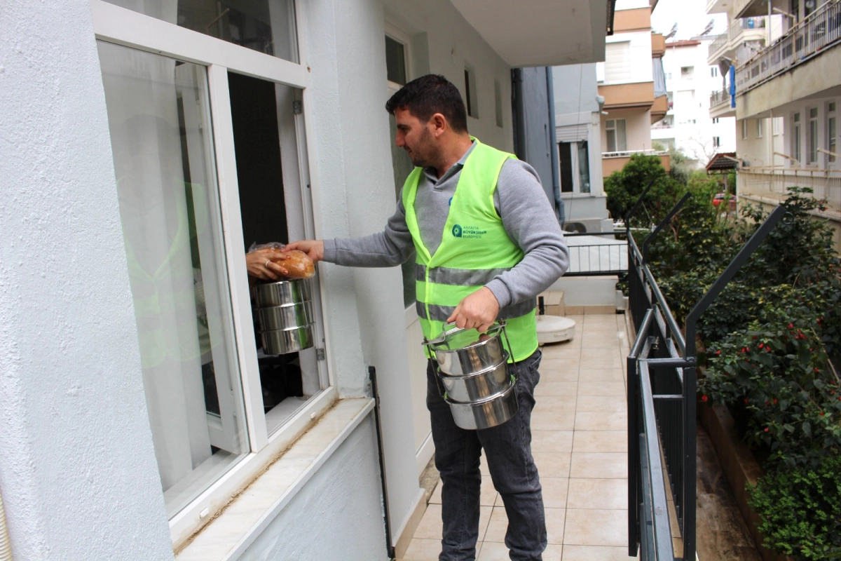 Manavgat Aşevi, Mart Ayında 20.094 Porsiyon Sıcak Yemek Dağıtacak