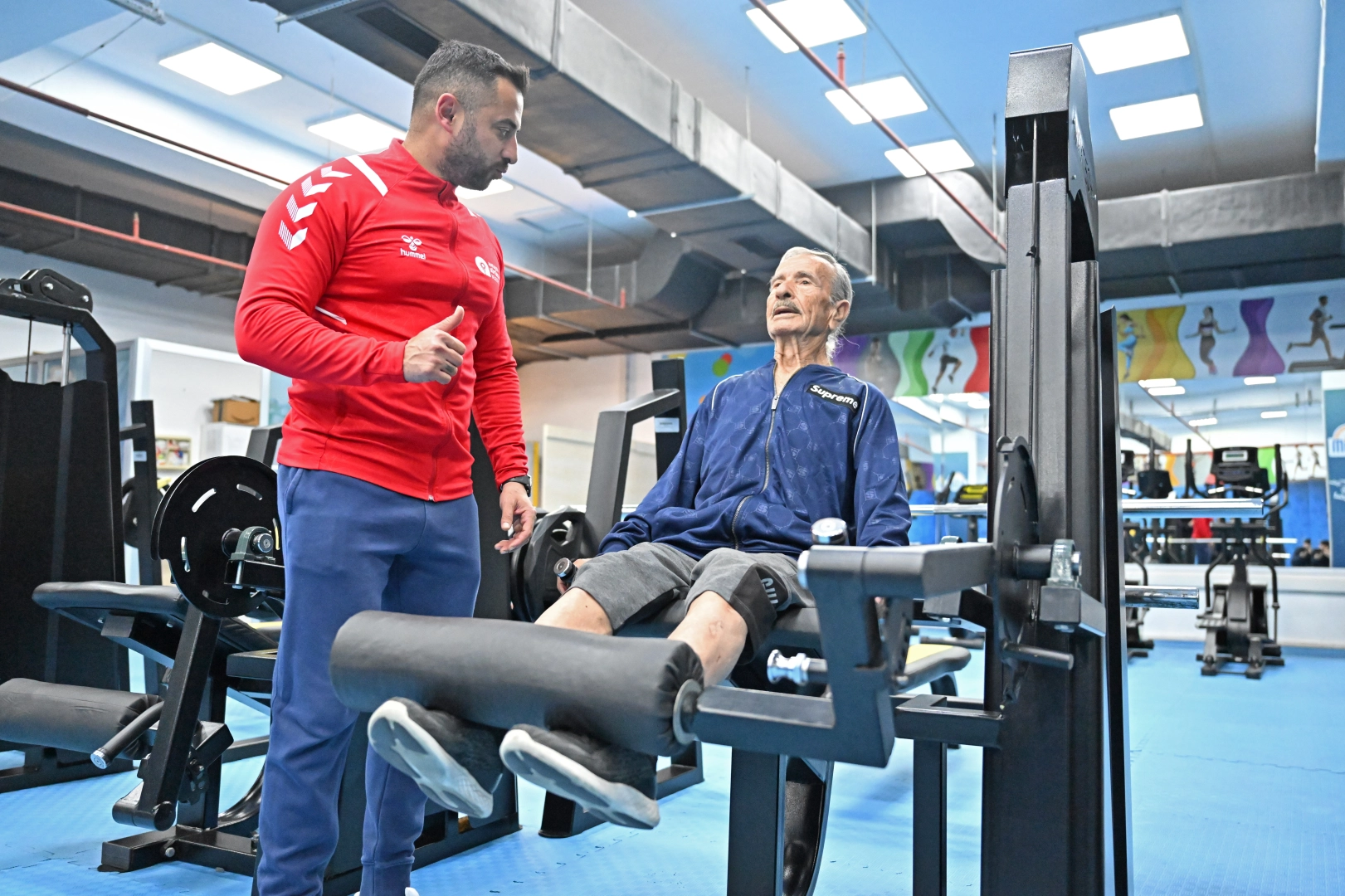 12 torunlu “Süper Dede” spor tutkusuyla gençlere taş çıkyükseliyor