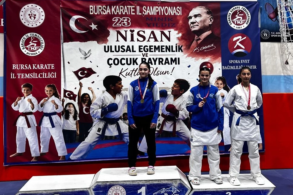Bursa Büyükşehirli karateciler göz dgerçekleştirdu