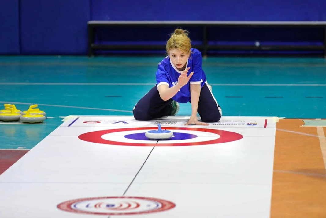 Dikkat çeken gelişme: BTÜ Kadın Floor Curling Takımı Türkiye üçüncüsü