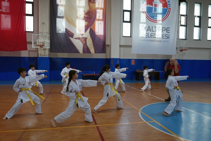 İstanbul’da Maltepe’nin karatecileri mezun için kritik an yaşandı