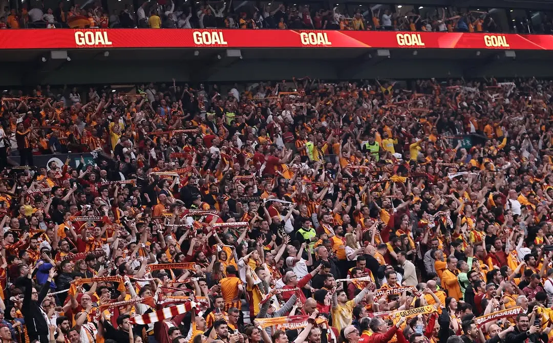 Galatasaray’dan Taraftarlara Özel Sabah Mesajı