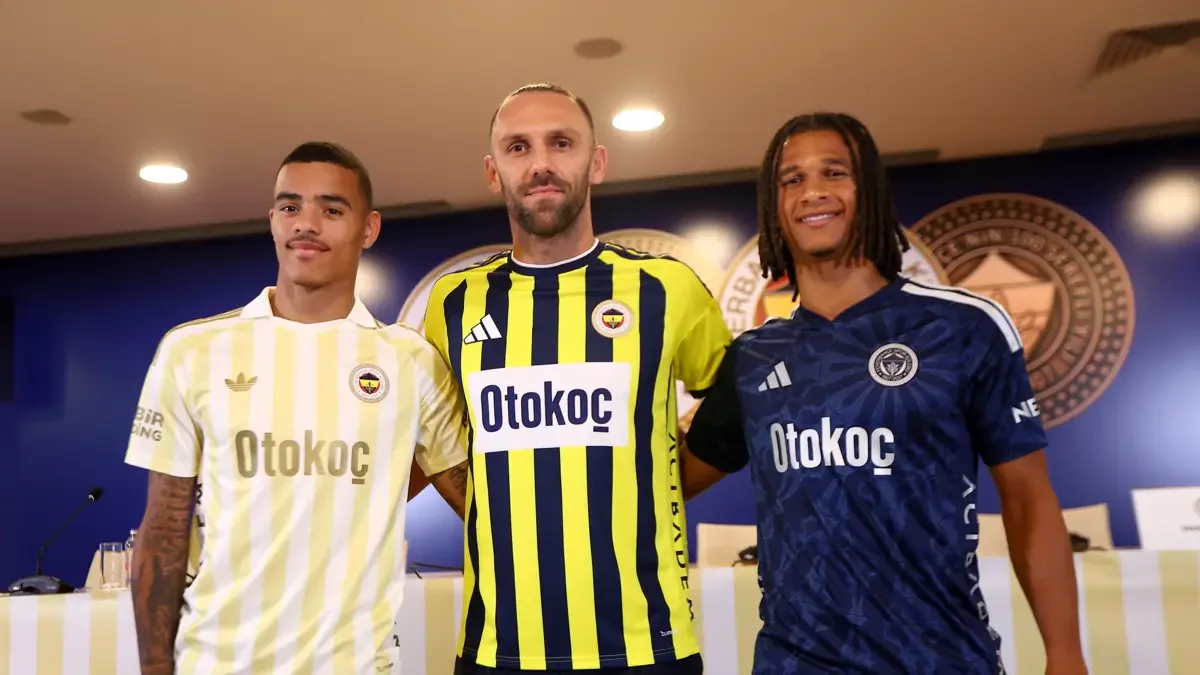 Fenerbahçe’de Transfer Hareketliliği: Eski Yıldız İçin Görüşmeler Başladı