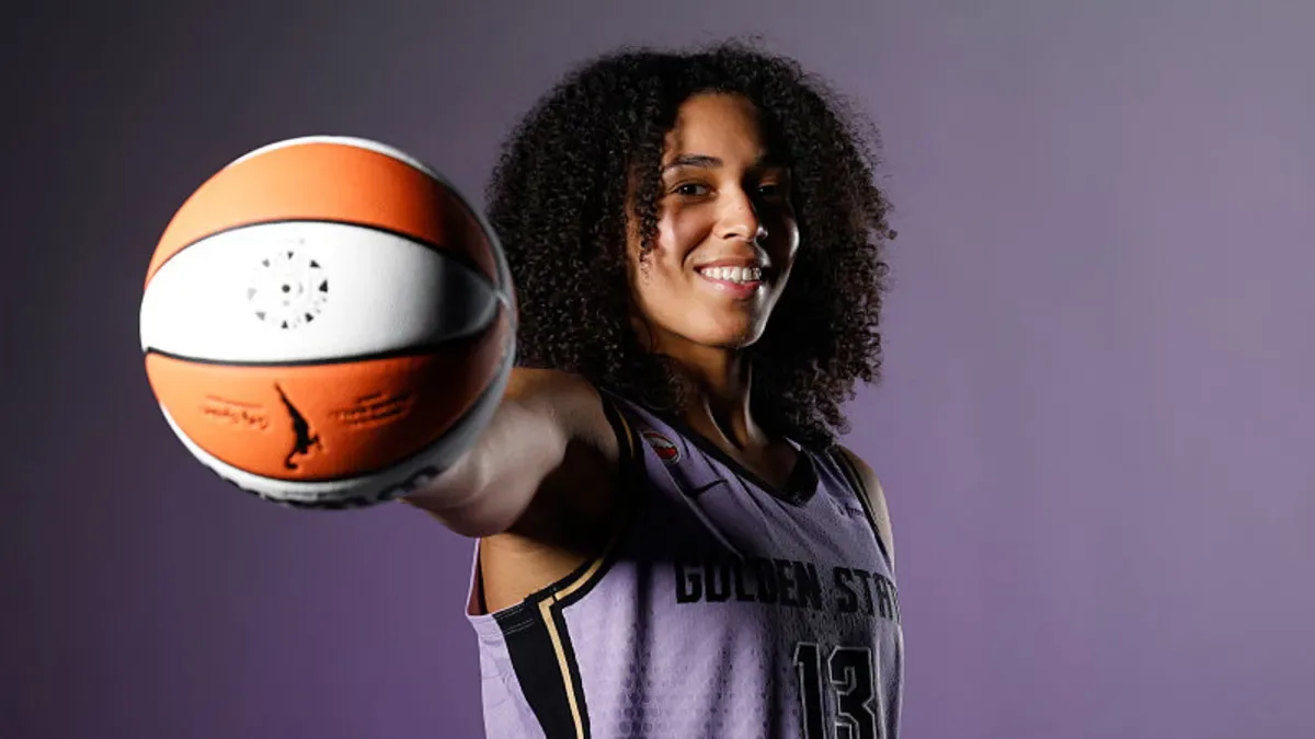 Galatasaray Kadın Basketbol Takımı’na Fransız Takviyesi: Janelle Salaün İmzayı Attı