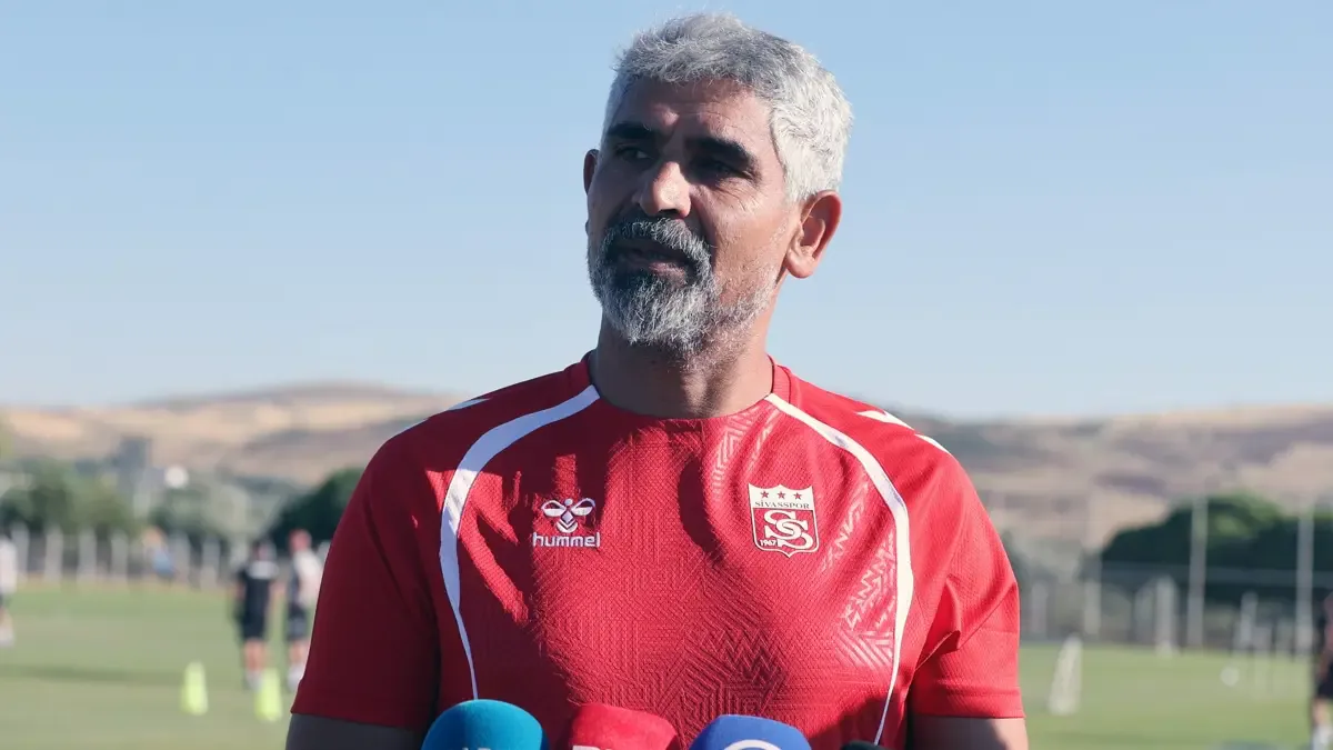 Sivasspor Teknik Direktörü İsmet Taşdemir’den Transfer Tahtası Uyarısı